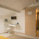 Civico 64 In Mansarda Bed & Breakfast
