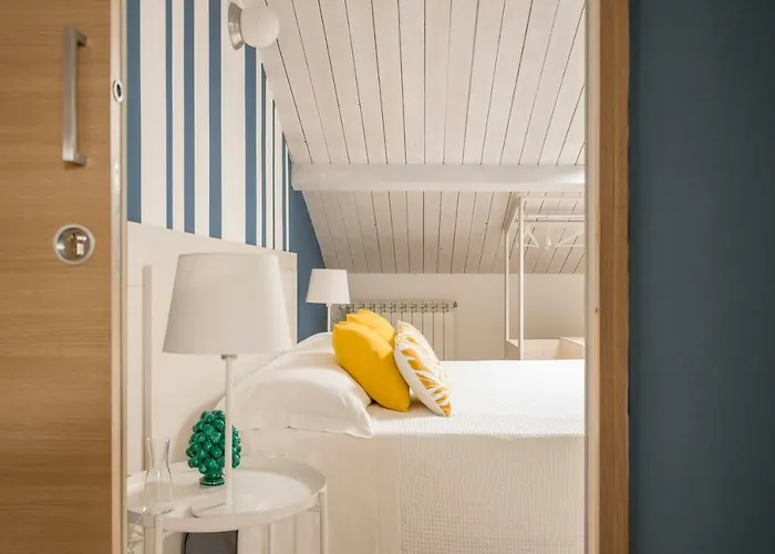 Civico 64 In Mansarda 住宿加早餐酒店