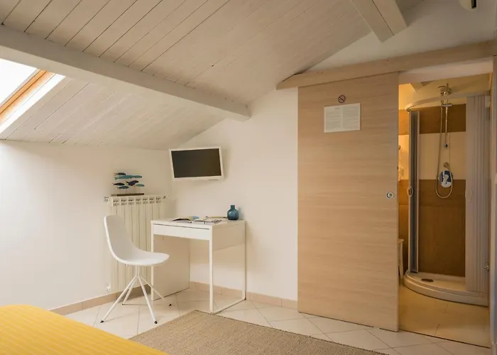 Civico 64 In Mansarda 住宿加早餐酒店