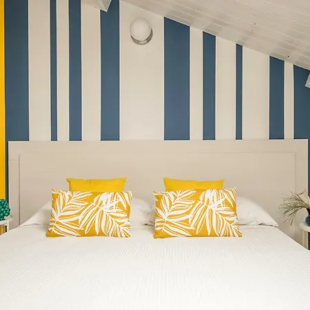 Civico 64 In Mansarda Palmi