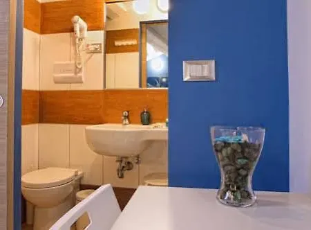 B&B Civico 64 In Mansarda 3*