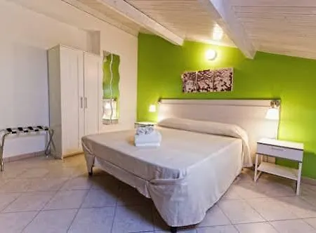 Bed & Breakfast Civico 64 In Mansarda Palmi