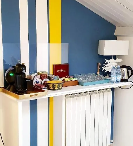 לינה וארוחת בוקר Civico 64 In Mansarda 3*