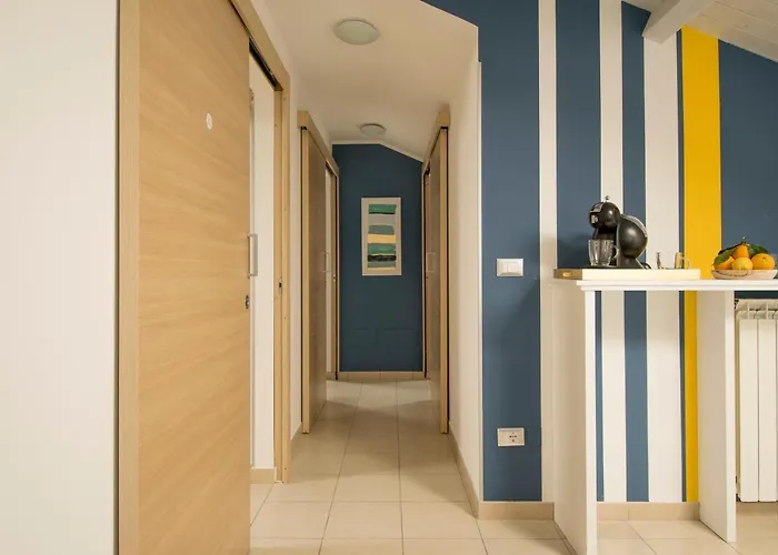 Civico 64 In Mansarda לינה וארוחת בוקר