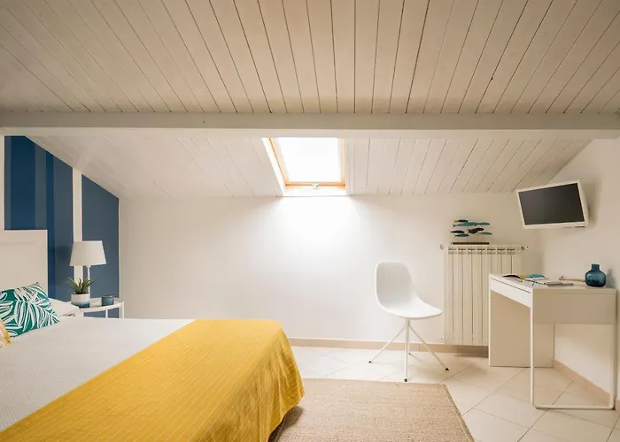 Civico 64 In Mansarda Palmi