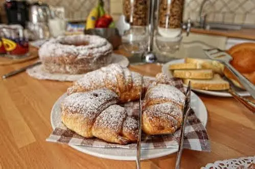 Civico 64 In Mansarda לינה וארוחת בוקר