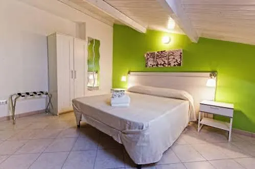 לינה וארוחת בוקר Civico 64 In Mansarda פאלמי